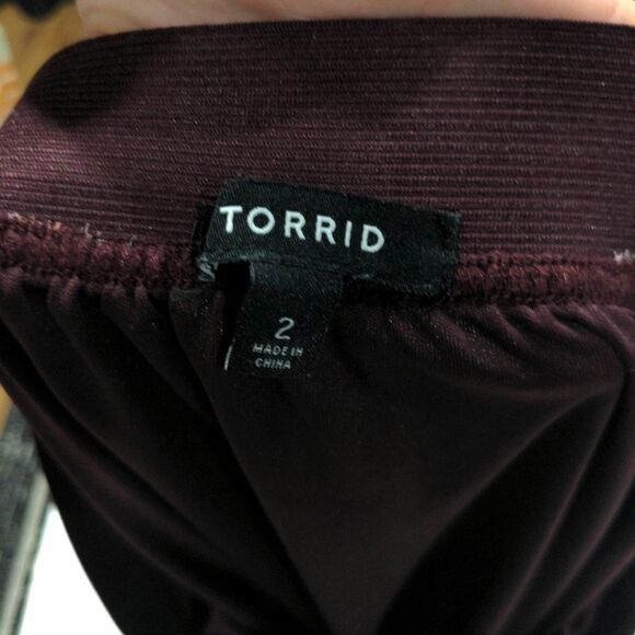 Torrid Womens Flowy Floral Skirt Size 2X Burgundy Pull On A Line Knee Length - Picture 9 of 11
